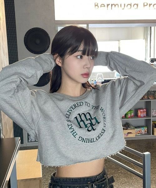 muahmuah ムーアムーア STITCH LOGO CROP MTM/ステッチロゴクロップ